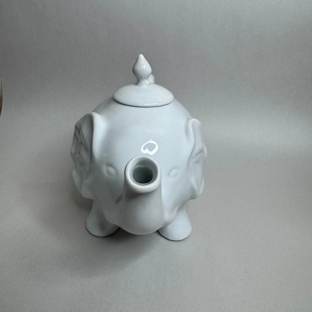 London‎ Pottery White Ceramic Elephant Teapot With Lid